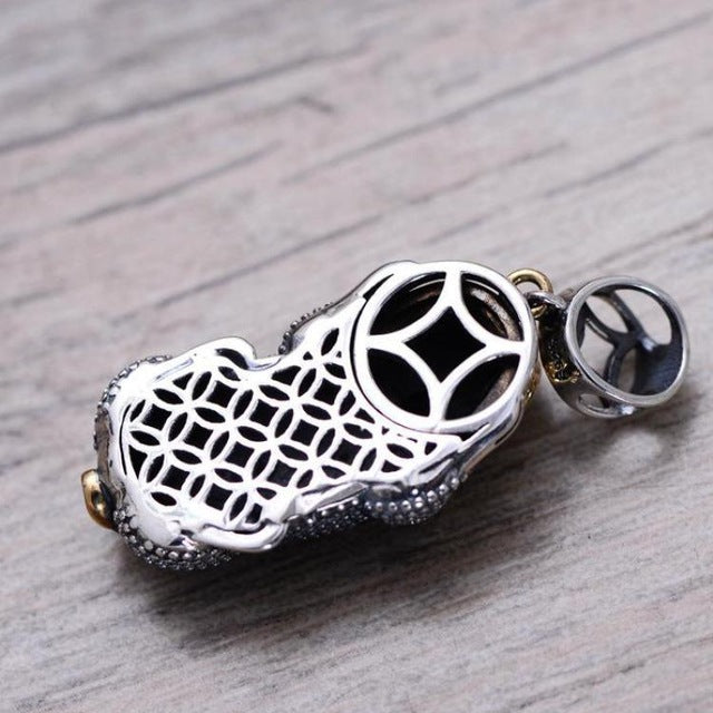 Vintage pendant 925 sterling silver jewelry with lucky coin talisman amulet